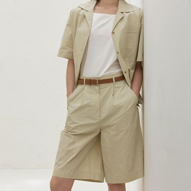 khaki bermuda shorts