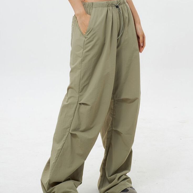 Loose cargo pants