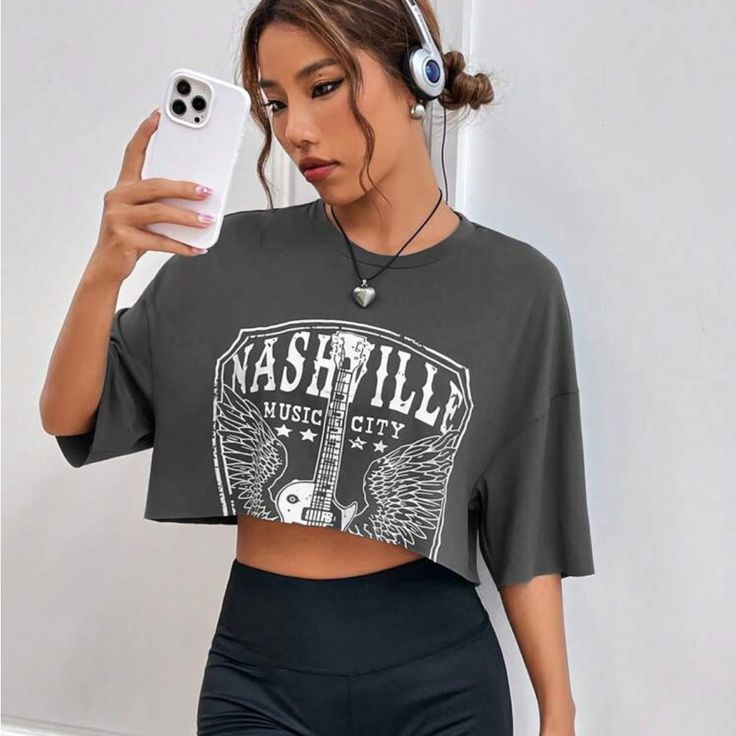 cropped tee