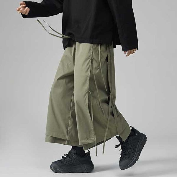 Pleated pants