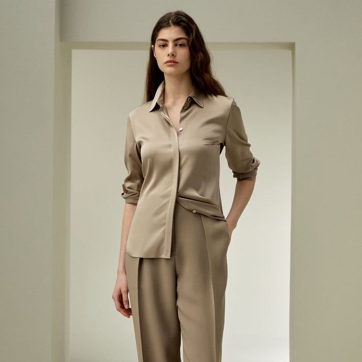 Slim-fit blouses