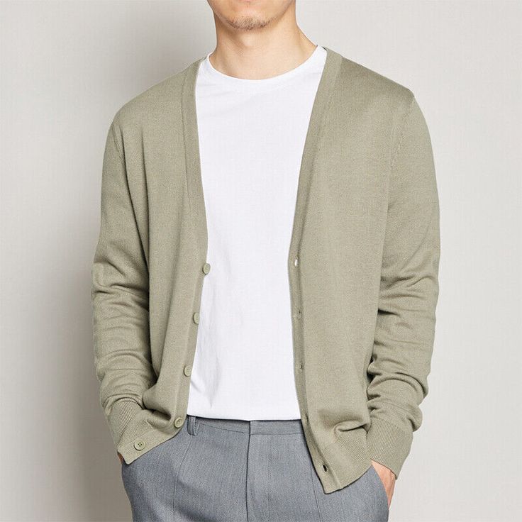 Buttoned sweater