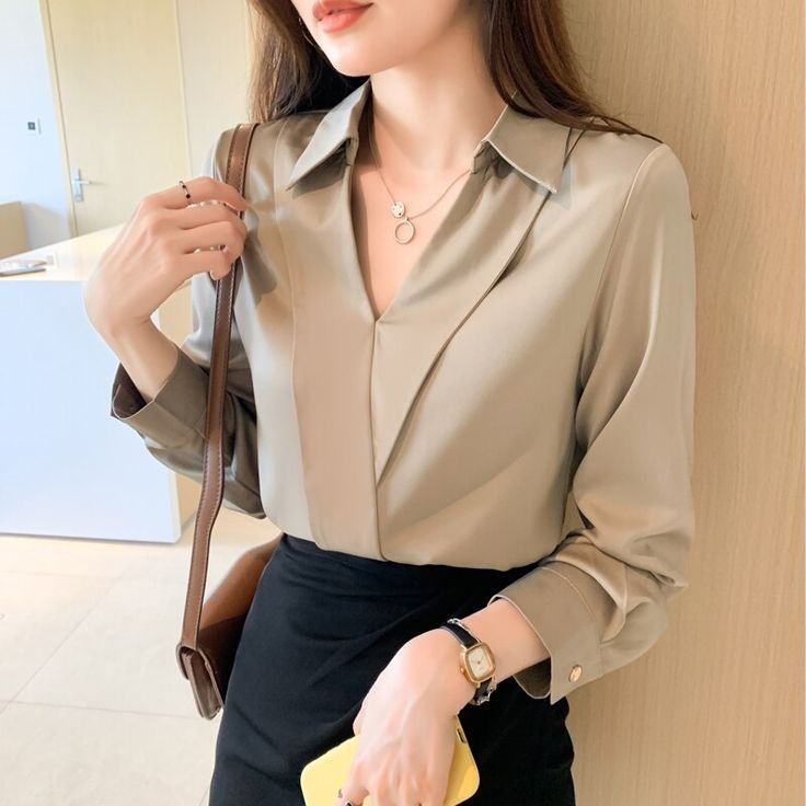 Contoured blouses for women