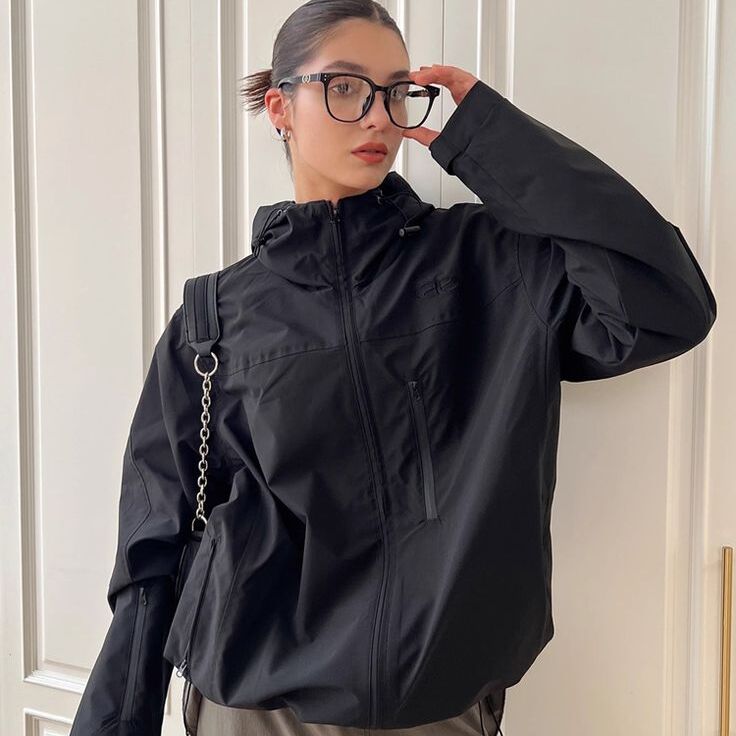 Hooded windbreaker