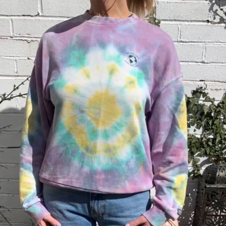 Vibrant sweatshirt