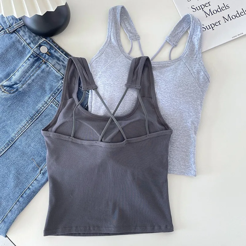 grey tank top