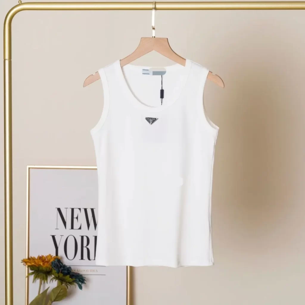 sleeveless tank top