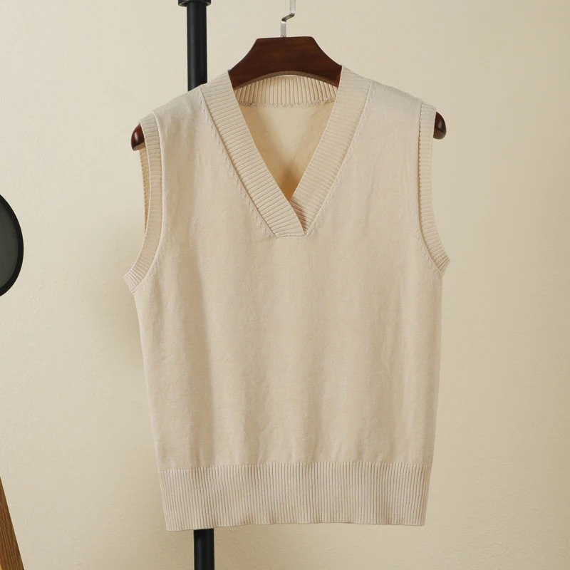 sweater vest outfit aesthetic