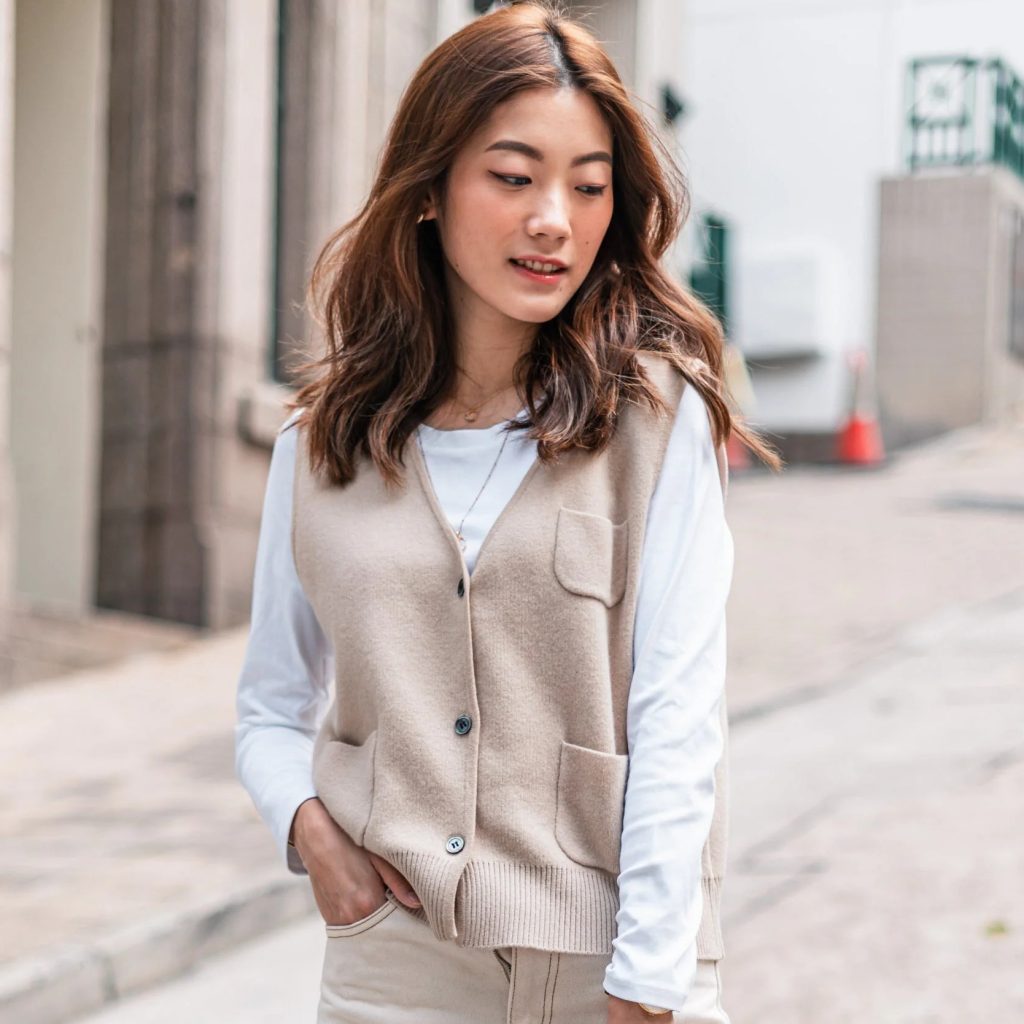 how to wear sweater vest