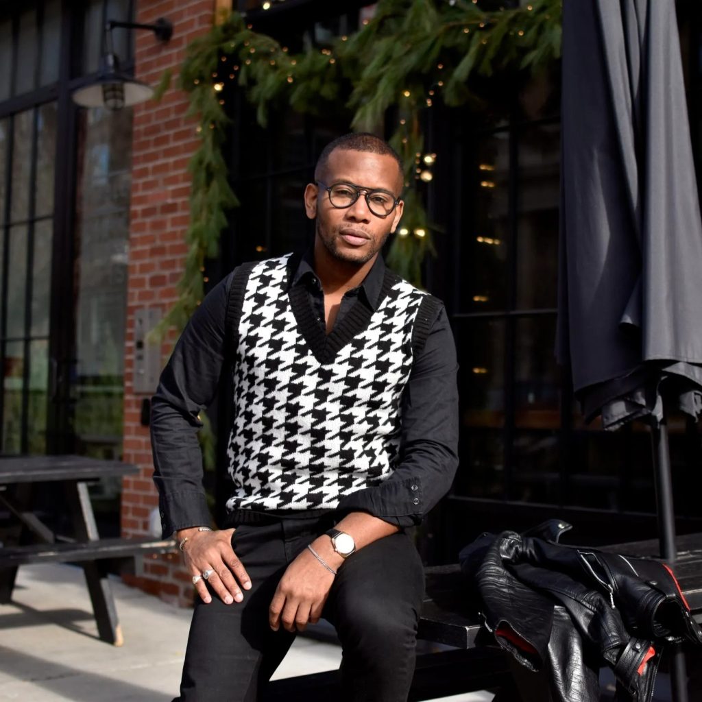 style a sweater vest men