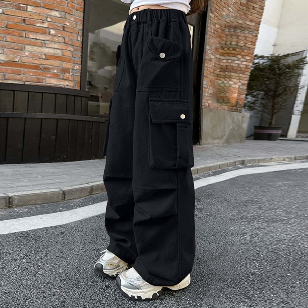 baggy black cargo pants