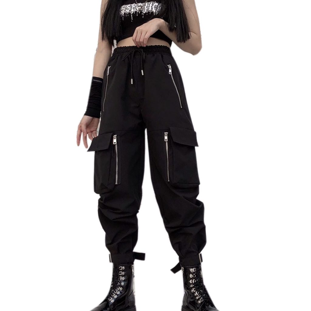 black cargo pants women's